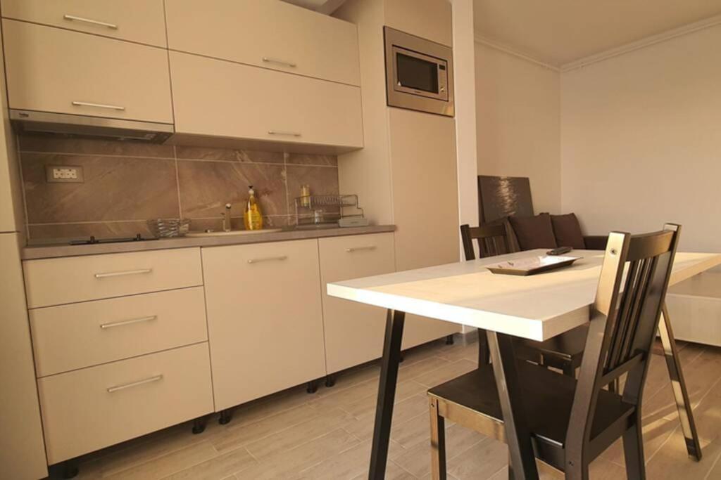 Zian'S Studio Mamaia Nord Beach Resort Năvodari Extérieur photo