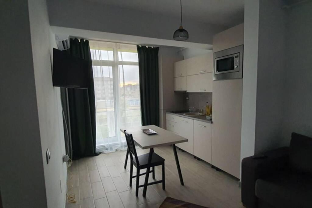 Zian'S Studio Mamaia Nord Beach Resort Năvodari Extérieur photo