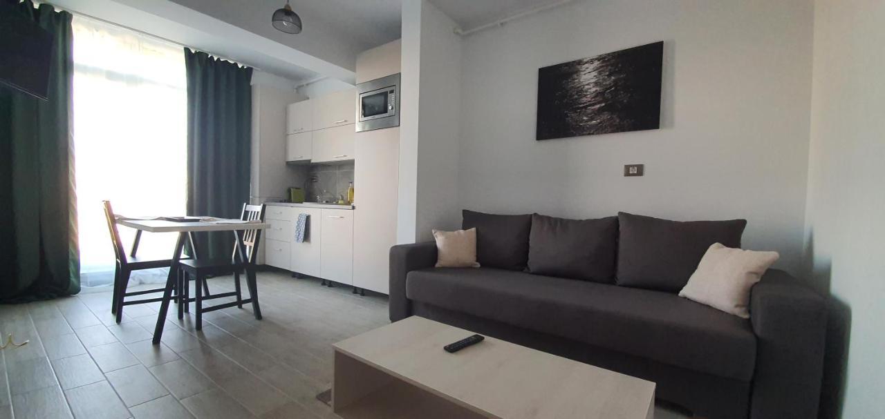 Zian'S Studio Mamaia Nord Beach Resort Năvodari Extérieur photo