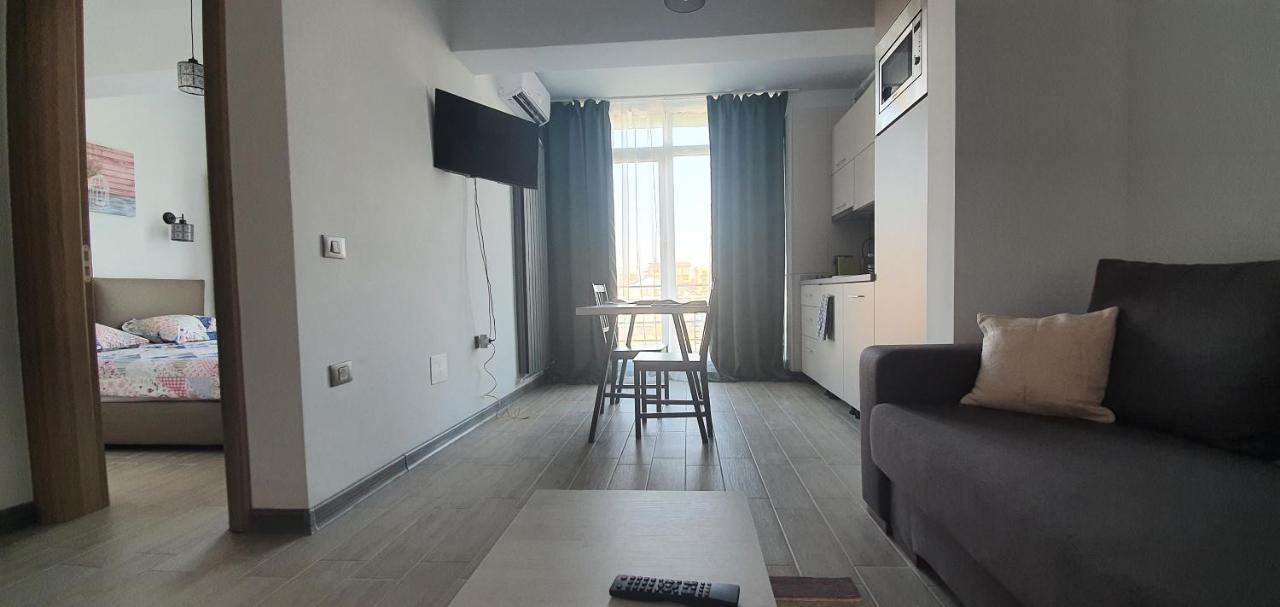 Zian'S Studio Mamaia Nord Beach Resort Năvodari Extérieur photo